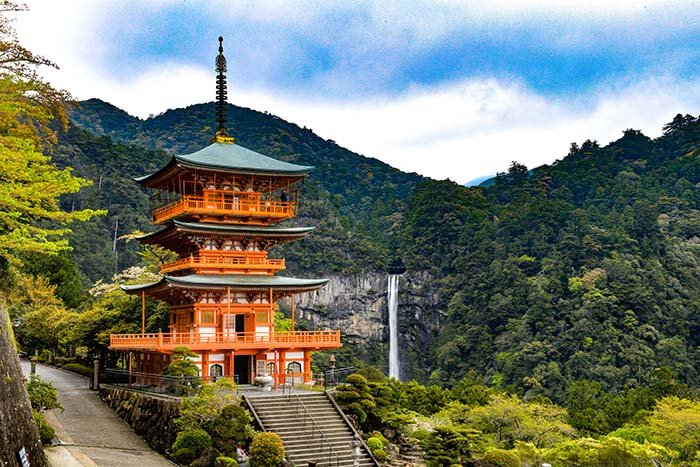 青岸渡寺と那智の滝