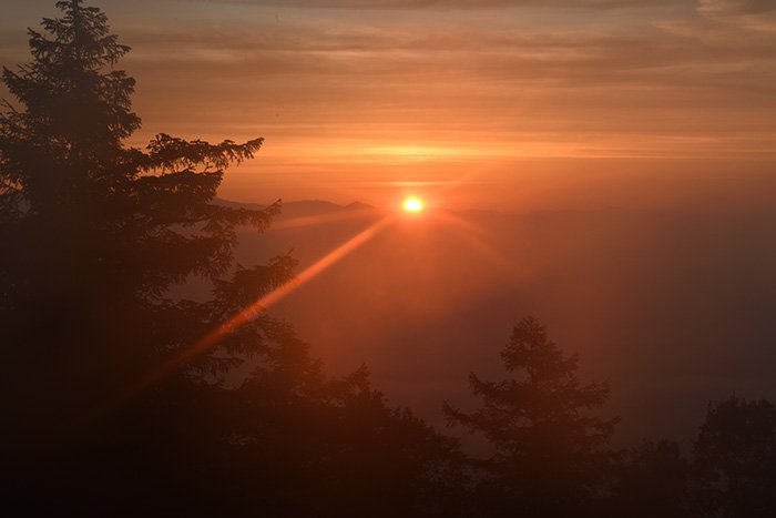 秩父連山方面からの日の出