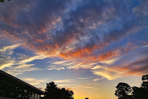 空が焼け始める