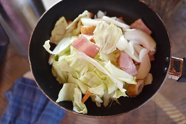 野菜炒めを作る