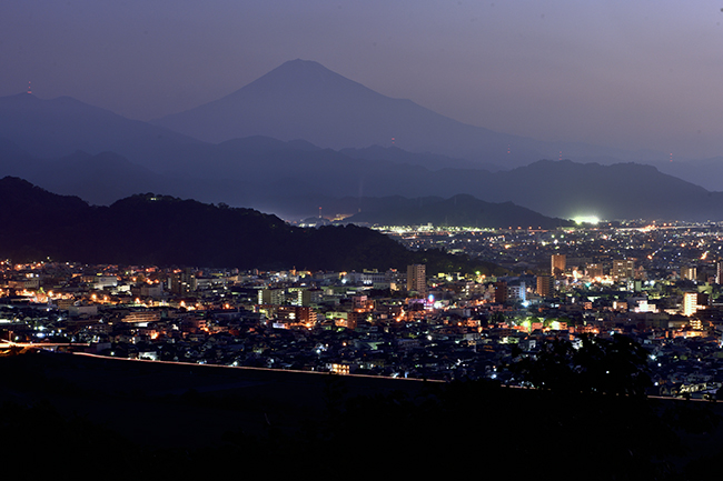 静岡市夜景と富士山